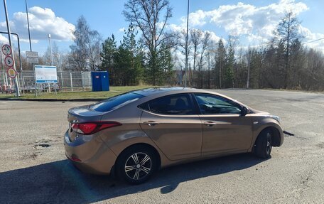 Hyundai Elantra V, 2014 год, 900 000 рублей, 5 фотография