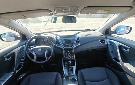 Hyundai Elantra V, 2014 год, 900 000 рублей, 8 фотография