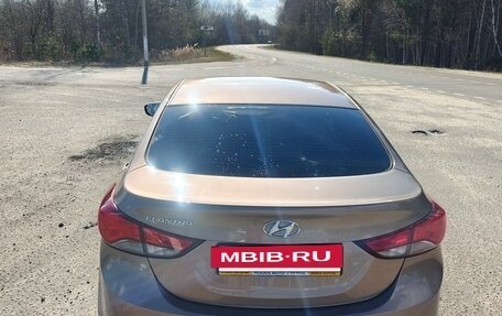 Hyundai Elantra V, 2014 год, 900 000 рублей, 4 фотография