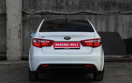 KIA Rio III рестайлинг, 2014 год, 1 000 000 рублей, 5 фотография