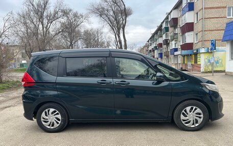 Honda Freed II, 2019 год, 1 700 000 рублей, 3 фотография