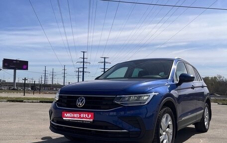 Volkswagen Tiguan II, 2021 год, 4 000 000 рублей, 1 фотография