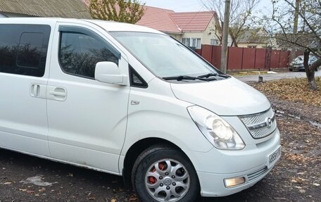 Hyundai Grand Starex Grand Starex I рестайлинг 2, 2011 год, 1 400 000 рублей, 13 фотография