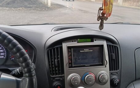 Hyundai Grand Starex Grand Starex I рестайлинг 2, 2011 год, 1 400 000 рублей, 9 фотография