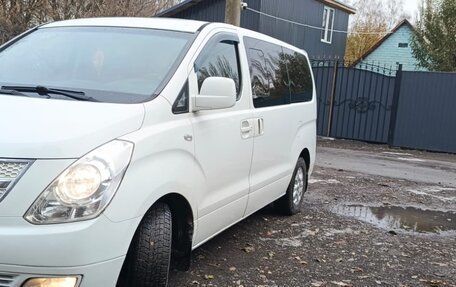Hyundai Grand Starex Grand Starex I рестайлинг 2, 2011 год, 1 400 000 рублей, 15 фотография