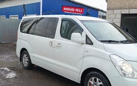 Hyundai Grand Starex Grand Starex I рестайлинг 2, 2011 год, 1 400 000 рублей, 4 фотография