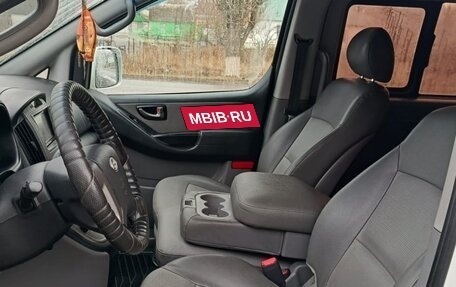 Hyundai Grand Starex Grand Starex I рестайлинг 2, 2011 год, 1 400 000 рублей, 23 фотография