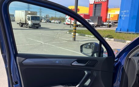 Volkswagen Tiguan II, 2021 год, 4 000 000 рублей, 16 фотография