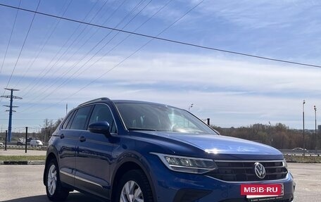 Volkswagen Tiguan II, 2021 год, 4 000 000 рублей, 4 фотография