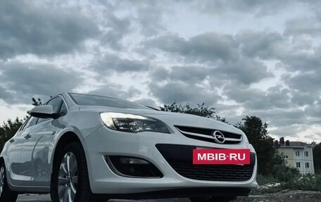 Opel Astra J, 2013 год, 785 000 рублей, 4 фотография