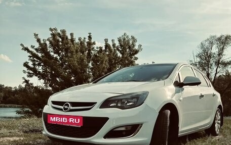 Opel Astra J, 2013 год, 785 000 рублей, 3 фотография