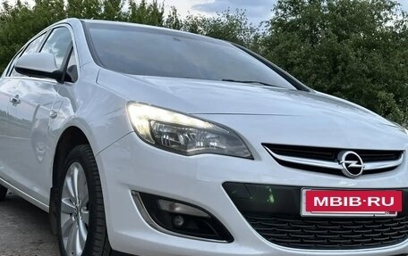 Opel Astra J, 2013 год, 785 000 рублей, 5 фотография
