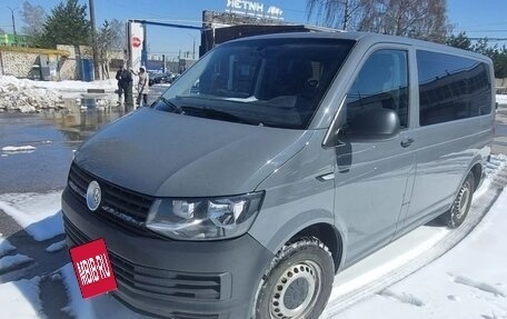 Volkswagen Caravelle T6 рестайлинг, 2017 год, 3 150 000 рублей, 4 фотография
