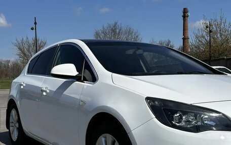 Opel Astra J, 2013 год, 785 000 рублей, 19 фотография