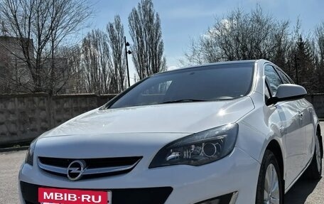 Opel Astra J, 2013 год, 785 000 рублей, 28 фотография