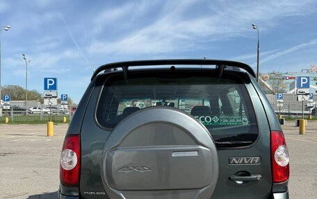 Chevrolet Niva I рестайлинг, 2011 год, 700 000 рублей, 4 фотография