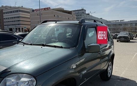 Chevrolet Niva I рестайлинг, 2011 год, 700 000 рублей, 2 фотография