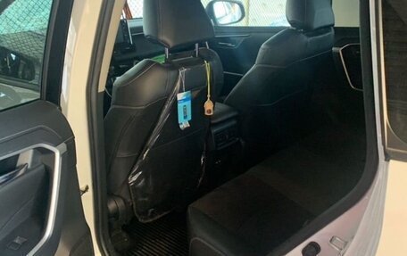 Toyota RAV4, 2021 год, 3 100 000 рублей, 7 фотография