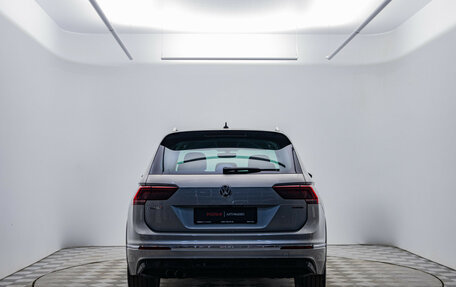 Volkswagen Tiguan II, 2018 год, 2 898 000 рублей, 6 фотография