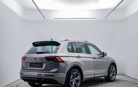 Volkswagen Tiguan II, 2018 год, 2 898 000 рублей, 5 фотография