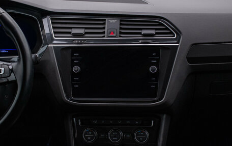 Volkswagen Tiguan II, 2018 год, 2 898 000 рублей, 14 фотография