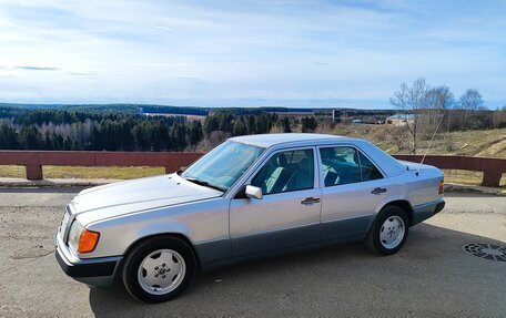 Mercedes-Benz E-Класс, 1993 год, 575 000 рублей, 9 фотография