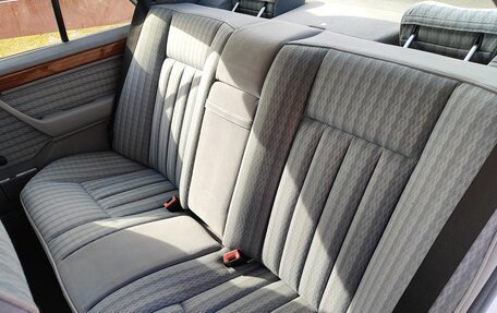 Mercedes-Benz E-Класс, 1993 год, 575 000 рублей, 18 фотография