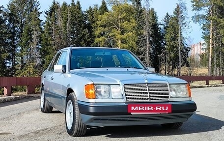 Mercedes-Benz E-Класс, 1993 год, 575 000 рублей, 5 фотография