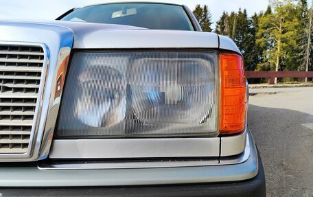 Mercedes-Benz E-Класс, 1993 год, 575 000 рублей, 14 фотография