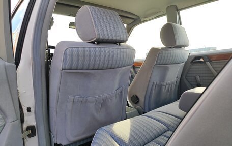 Mercedes-Benz E-Класс, 1993 год, 575 000 рублей, 21 фотография