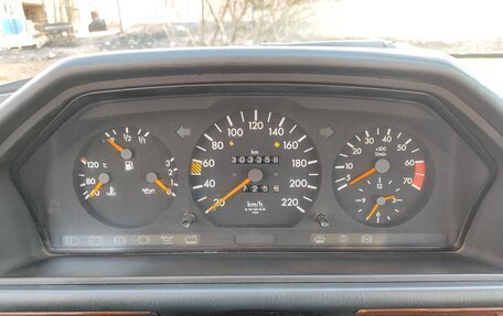 Mercedes-Benz E-Класс, 1993 год, 575 000 рублей, 37 фотография