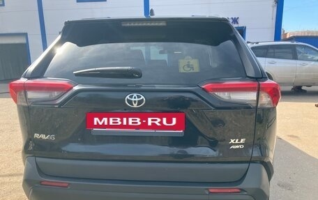 Toyota RAV4, 2021 год, 3 500 000 рублей, 6 фотография