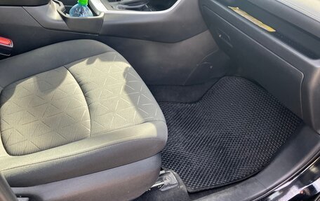 Toyota RAV4, 2021 год, 3 500 000 рублей, 10 фотография