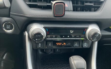 Toyota RAV4, 2021 год, 3 500 000 рублей, 14 фотография