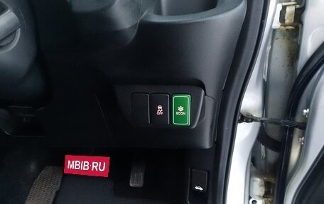 Honda Fit Shuttle I рестайлинг, 2011 год, 740 000 рублей, 13 фотография