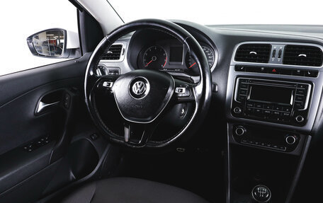 Volkswagen Polo VI (EU Market), 2016 год, 1 079 000 рублей, 13 фотография