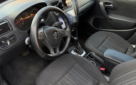 Volkswagen Polo VI (EU Market), 2017 год, 750 000 рублей, 6 фотография