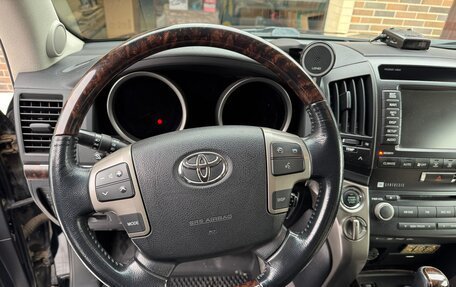 Toyota Land Cruiser 200, 2011 год, 4 200 000 рублей, 8 фотография