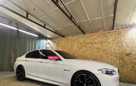 BMW 5 серия, 2011 год, 2 100 000 рублей, 7 фотография