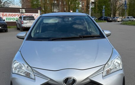 Toyota Vitz, 2017 год, 990 000 рублей, 3 фотография