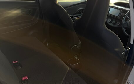 Toyota Vitz, 2017 год, 990 000 рублей, 13 фотография