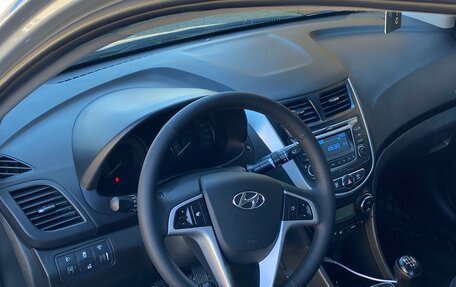 Hyundai Solaris II рестайлинг, 2014 год, 820 000 рублей, 6 фотография