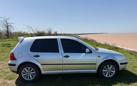 Volkswagen Golf IV, 1999 год, 380 000 рублей, 2 фотография