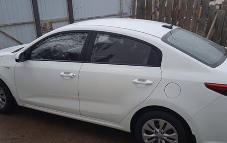 KIA Rio IV, 2018 год, 1 699 000 рублей, 10 фотография