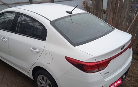 KIA Rio IV, 2018 год, 1 699 000 рублей, 2 фотография