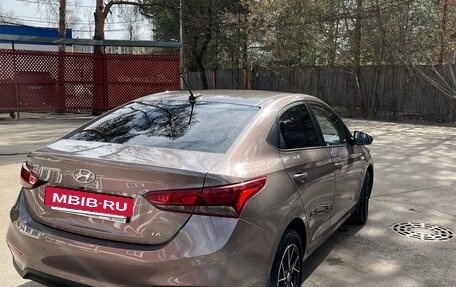 Hyundai Solaris II рестайлинг, 2018 год, 1 700 000 рублей, 3 фотография