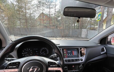 Hyundai Solaris II рестайлинг, 2018 год, 1 700 000 рублей, 12 фотография