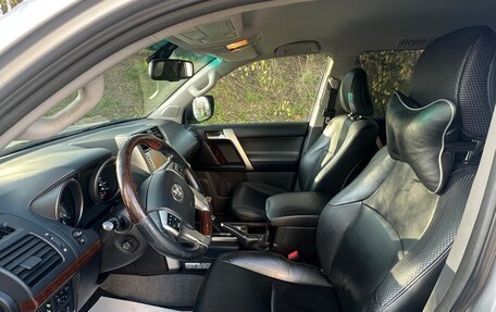 Toyota Land Cruiser Prado 150 рестайлинг 2, 2011 год, 3 000 000 рублей, 8 фотография