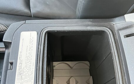 Toyota Land Cruiser Prado 150 рестайлинг 2, 2011 год, 3 000 000 рублей, 16 фотография