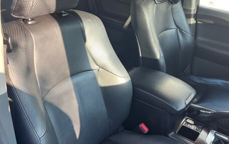 Toyota Land Cruiser Prado 150 рестайлинг 2, 2011 год, 3 000 000 рублей, 22 фотография